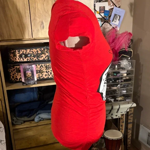 Red Future Thing Maternity Top - Small - Picture 2 of 4